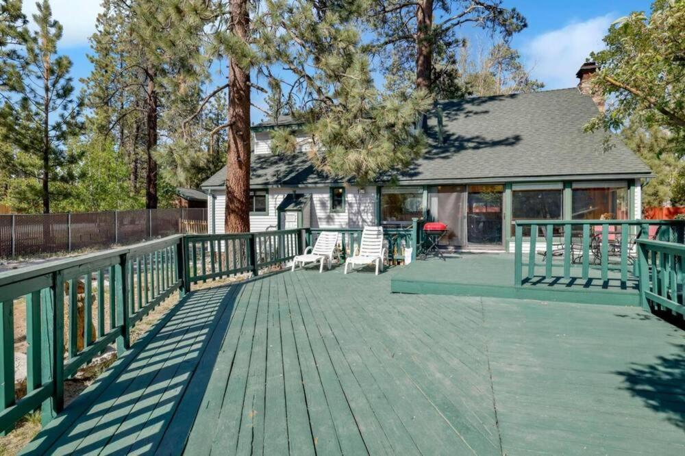 Lake Adjacent Rustic Cabin W Game Room & Hot Tub Big Bear Lake Exterior photo